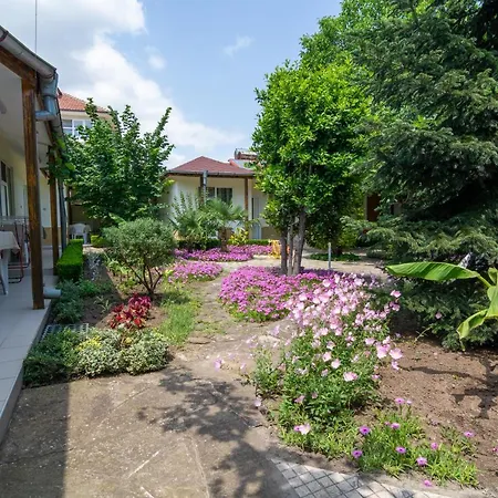 Atlantic Complex Равда